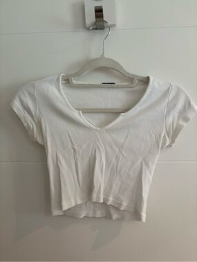 Brandy Melville White Ribbed V-Neck Crop Top